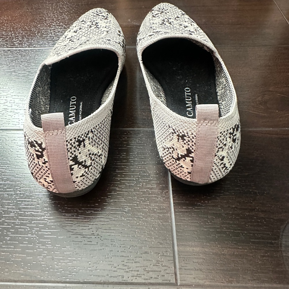 Vince Camuto Snakeskin Pattern Women’s Loafers - Picture 5 of 6